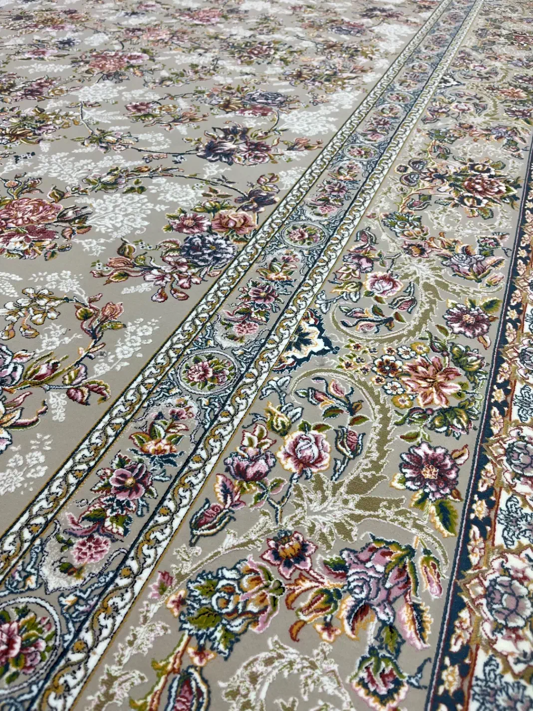 فرش۱۲۰۰شانه رنگ شاد اکبند|فرش|قدس, شهرقدس|دیوار