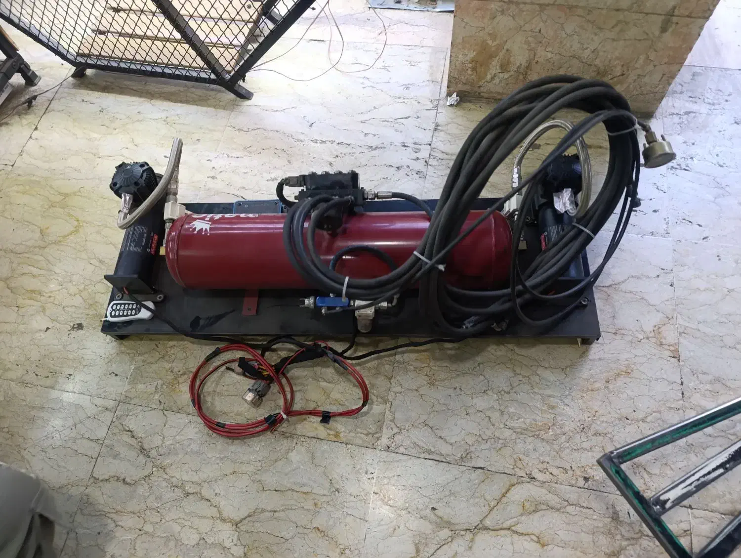 پنوماتیک دو موتوره ایتالیایی|قطعات یدکی و لوازم جانبی|اهواز, کوی صادقیه|دیوار