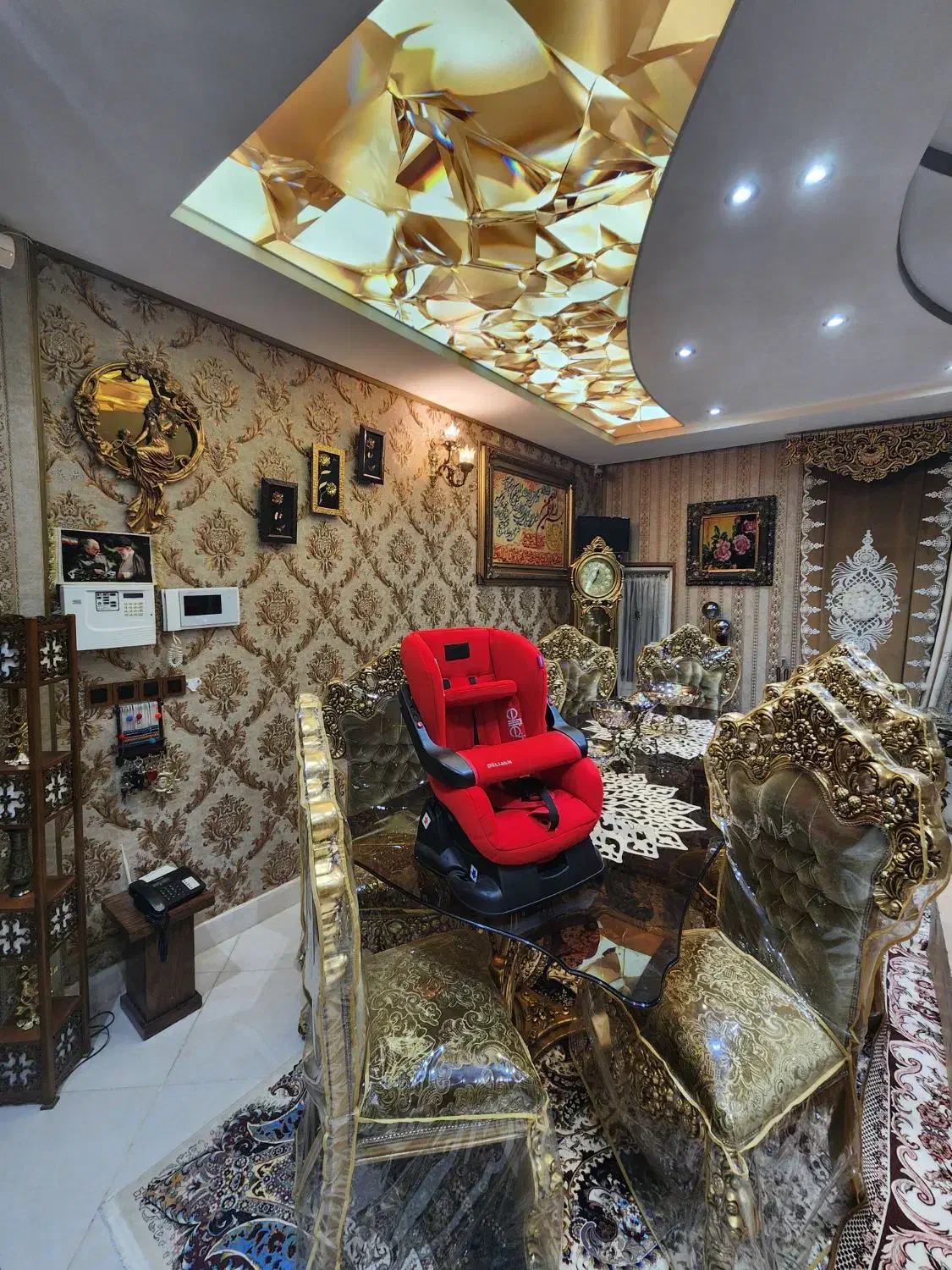 صندلی بچه|تخت و صندلی بچه|تربت جام, بسیجیان|دیوار