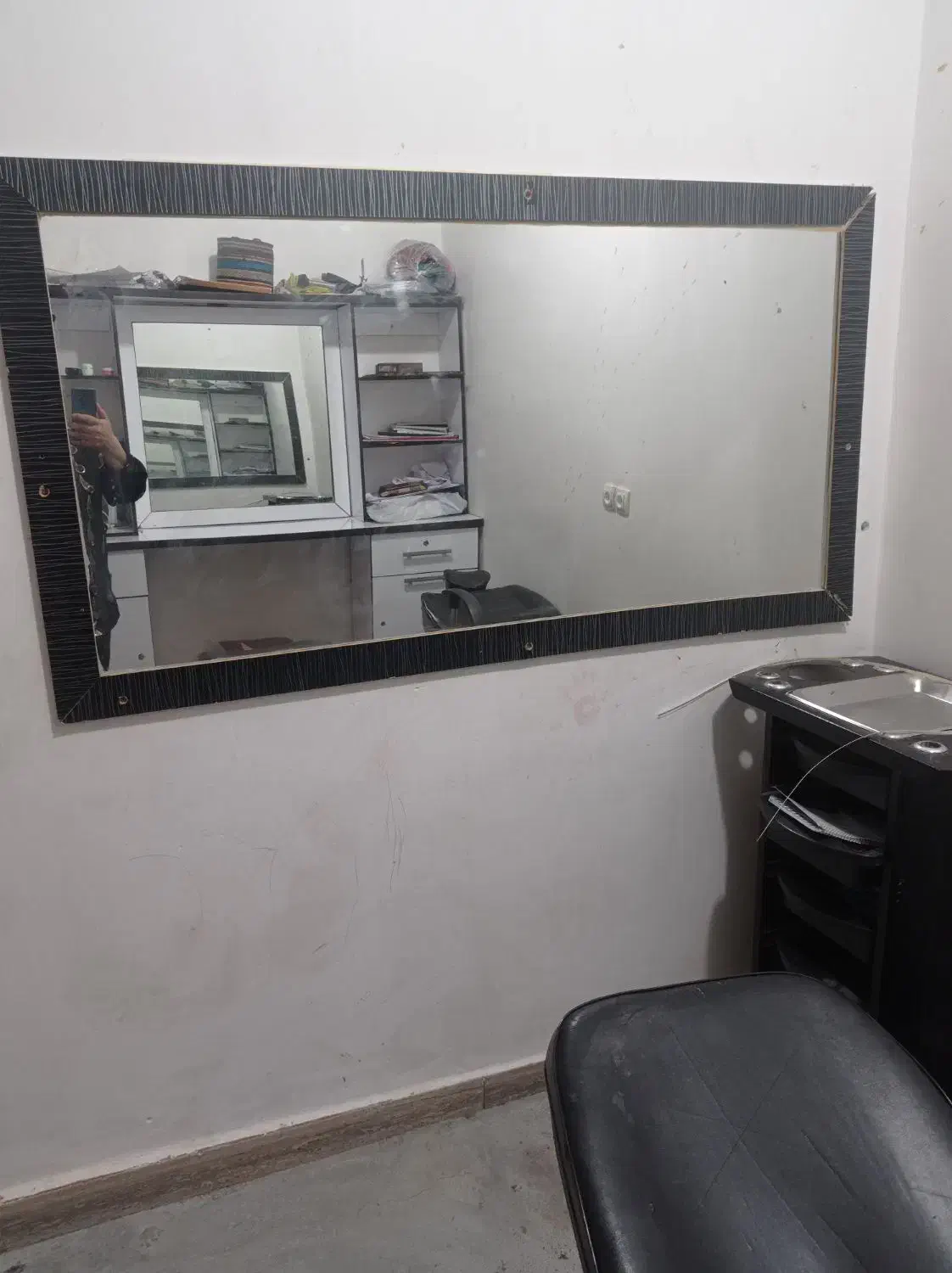 میز|آرایشگاه و سالن‌های زیبایی|رامهرمز, |دیوار