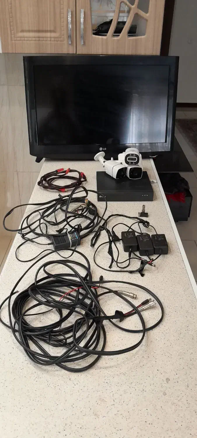 دوربین با تمام پکیچ همراه تلویزیون ۳۲ الجی|دوربین مداربسته|شاهدشهر, |دیوار