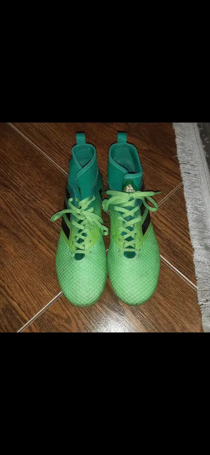 کفش فوتبال آدیداس اورجینال،چمن مصنوعی،سایز ۴۳|کیف، کفش، کمربند|اصفهان, کوی امیریه|دیوار