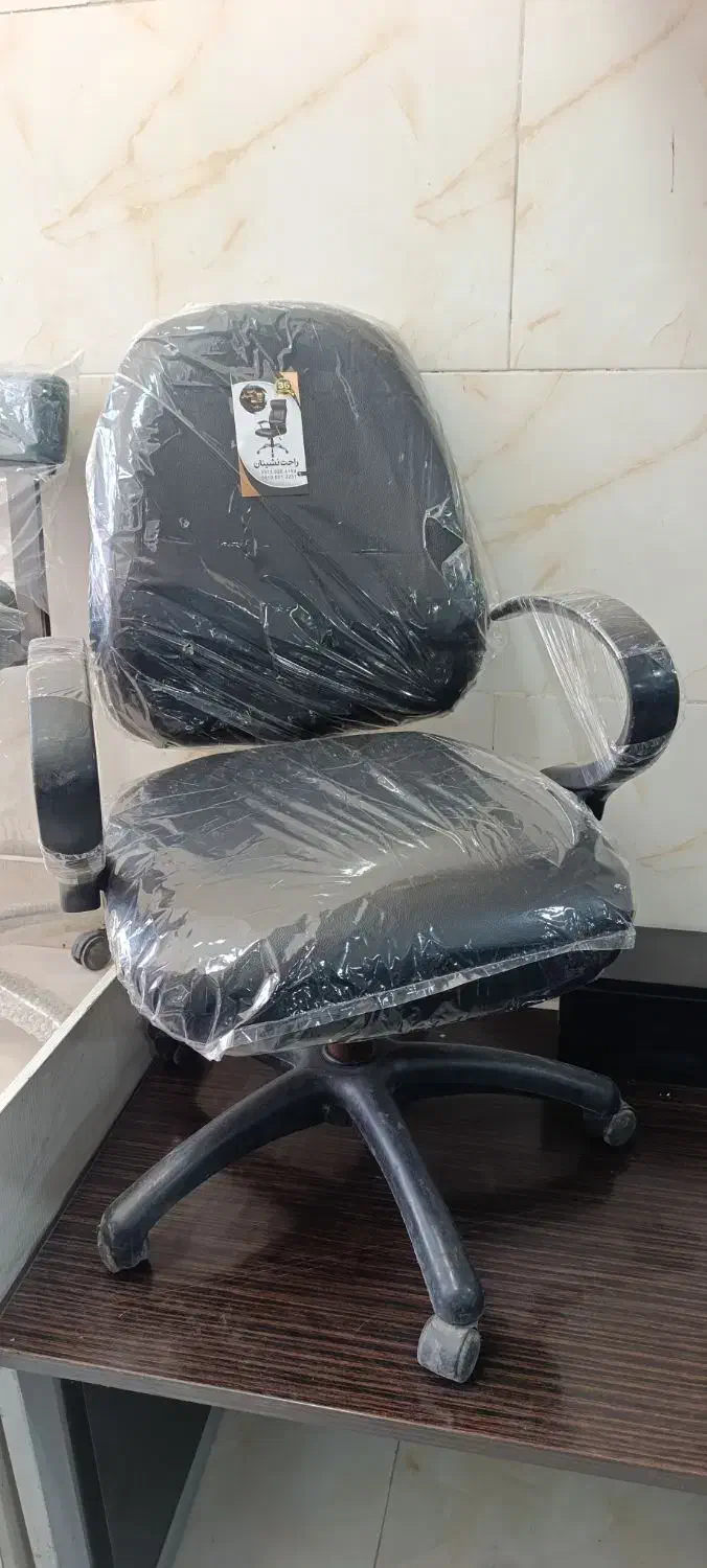 صندلی گردون اداری روکش نو سالم|صندلی و نیمکت|قم, کلهری|دیوار