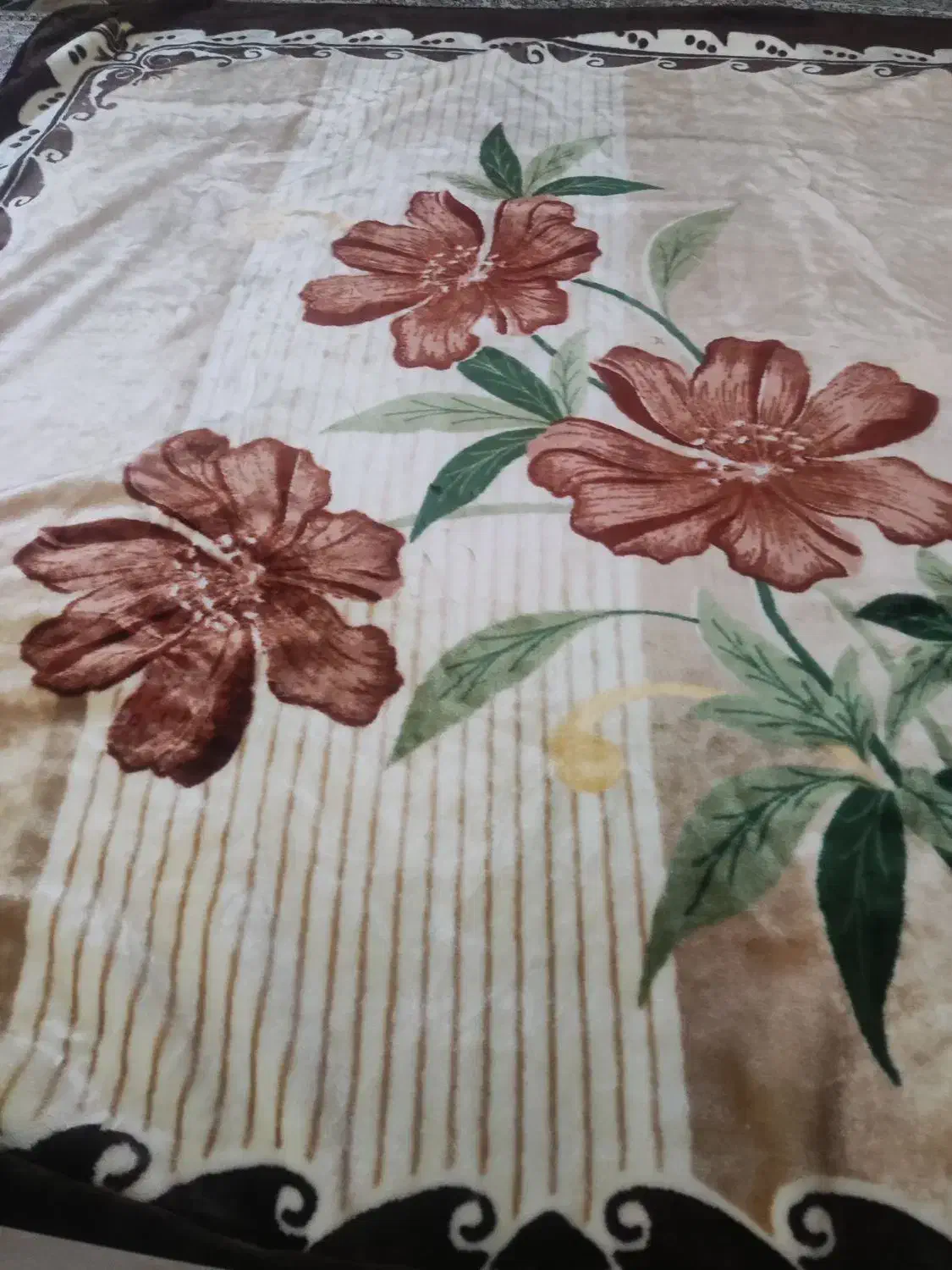 پتو|رختخواب، بالش، پتو|زیرآب, |دیوار