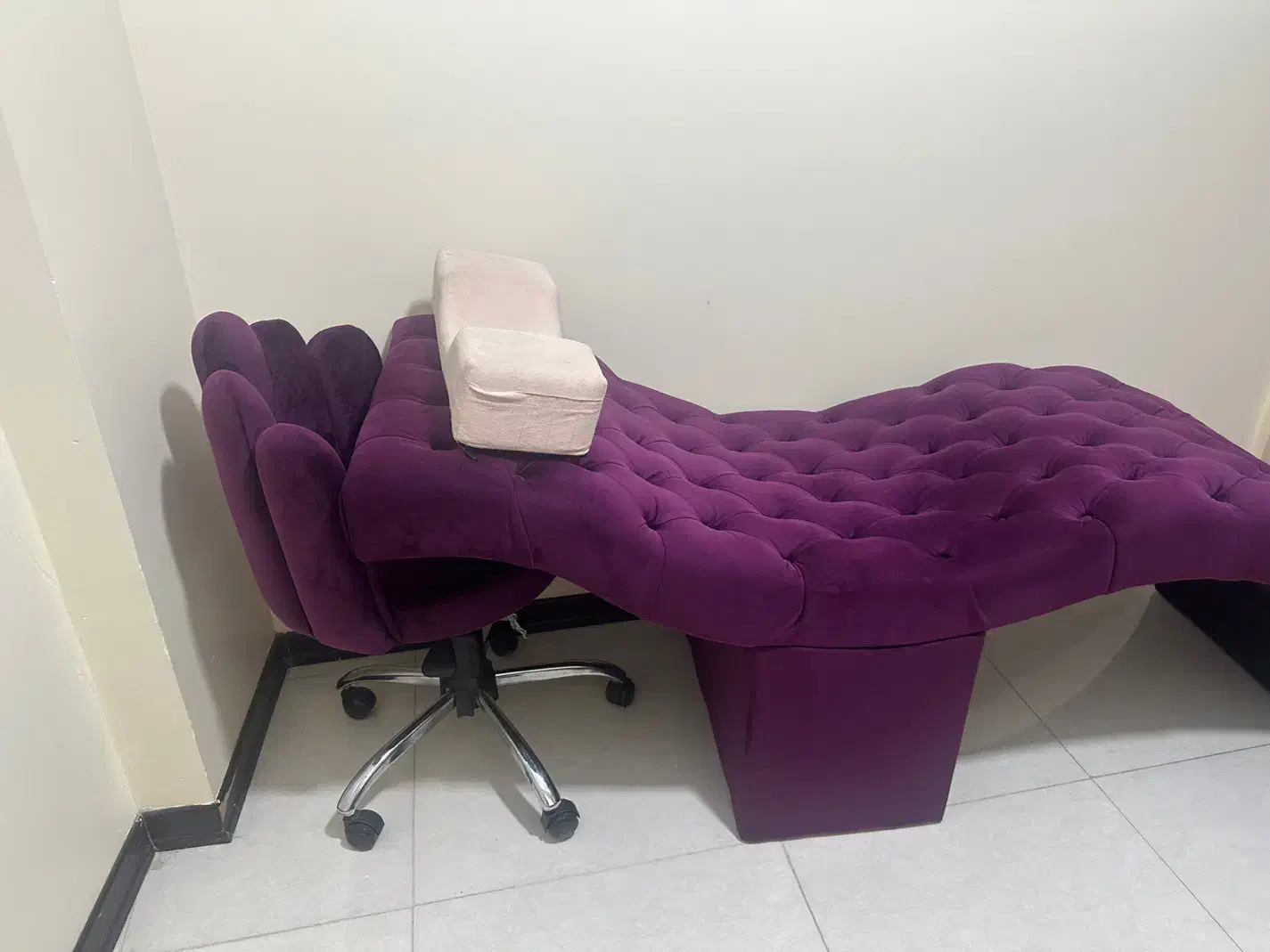 کاناپه مشتری تخت مژه صندلی استاد کار چرخ دار|آرایشگاه و سالن‌های زیبایی|تهران, دهم فروردین|دیوار