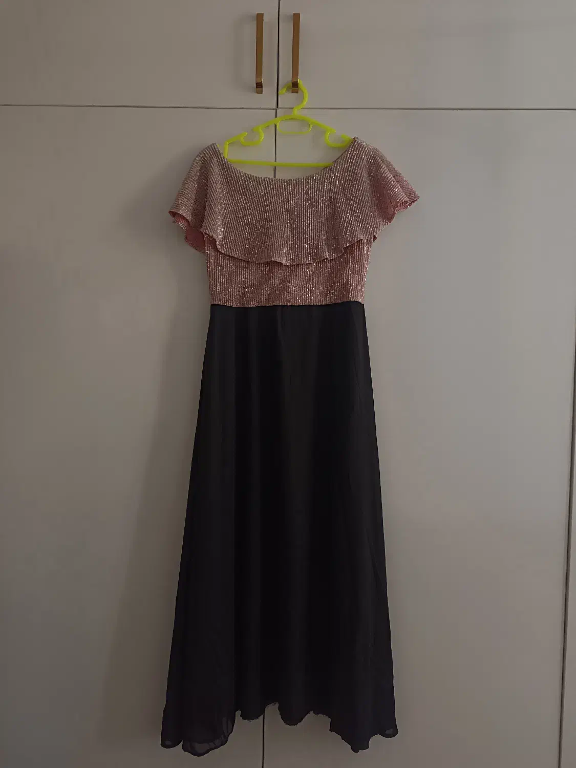 لباس زمستانی|لباس|گرگان, |دیوار