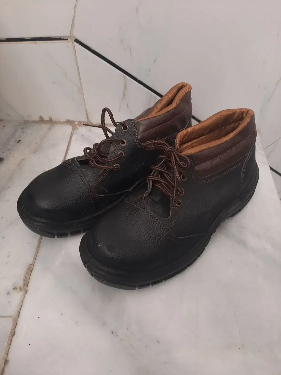 کفش ایمنی کار|کیف، کفش، کمربند|خمینیشهر, |دیوار