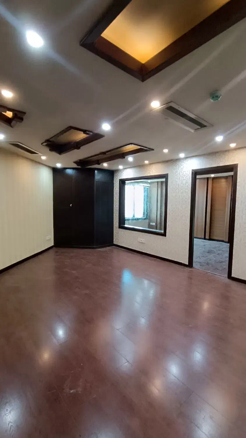 اداری ۵۵ متری ، میدان معلم|اجارهٔ دفتر کار، اتاق اداری، مطب|قم, هنرستان|دیوار