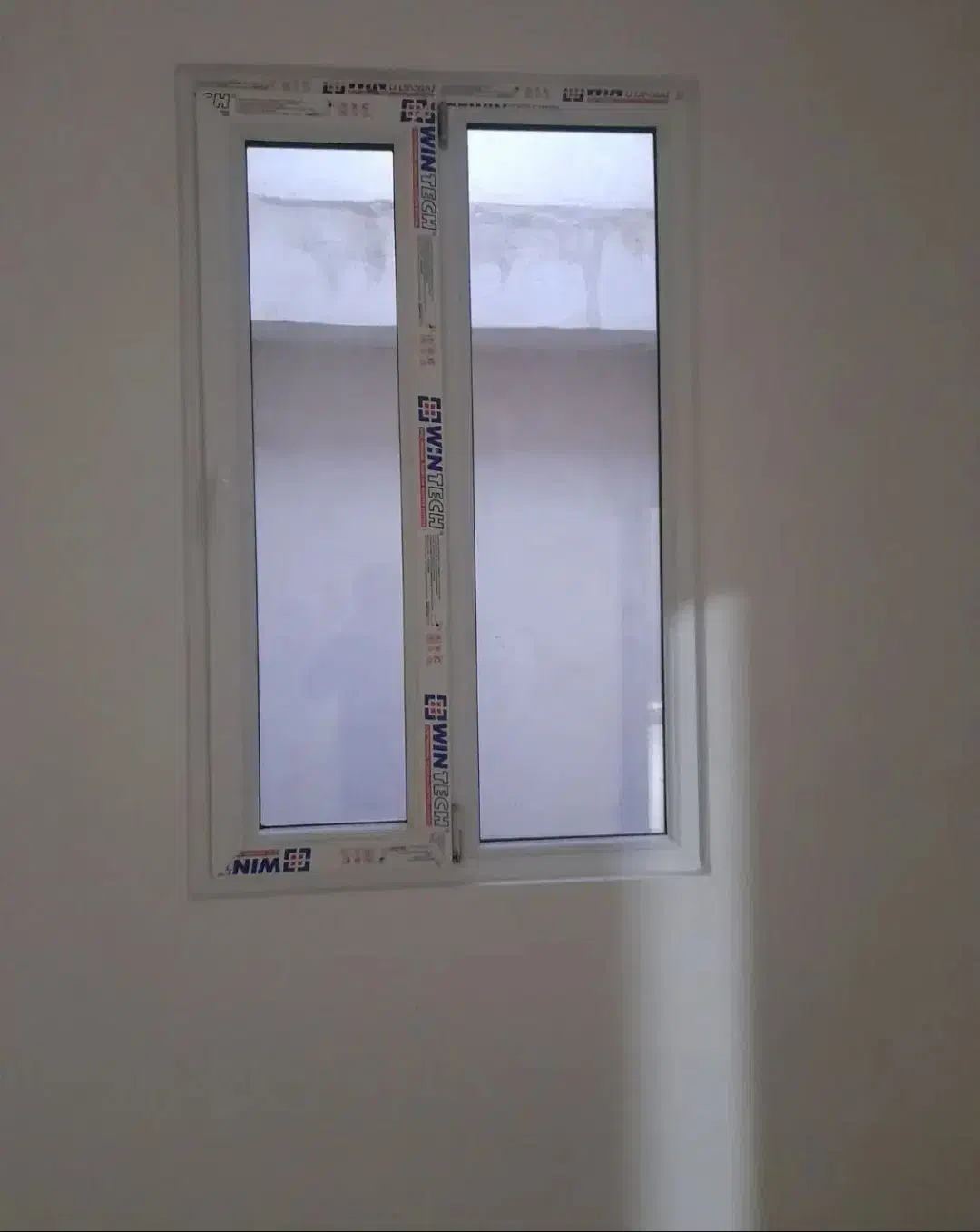 درب پنجره یو پی وی سی فوری|خدمات پیشه و مهارت|همدان, |دیوار