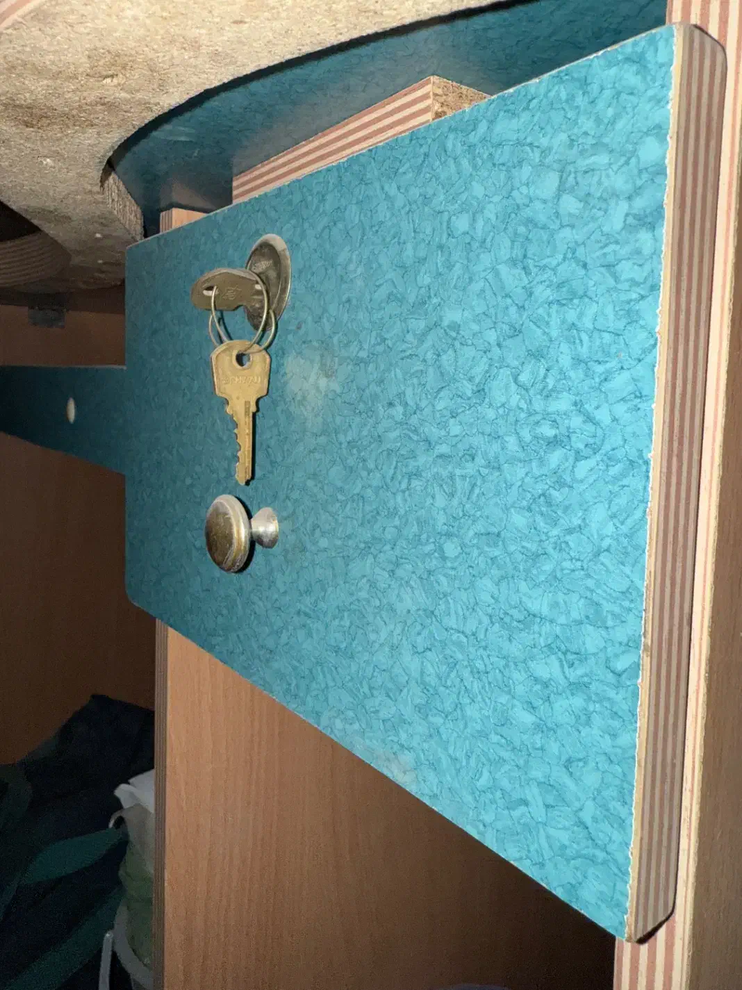 میز کامپیوتر و تحریر سورمه ای سبز کرم امدی اف|دفتر کار|اراک, |دیوار