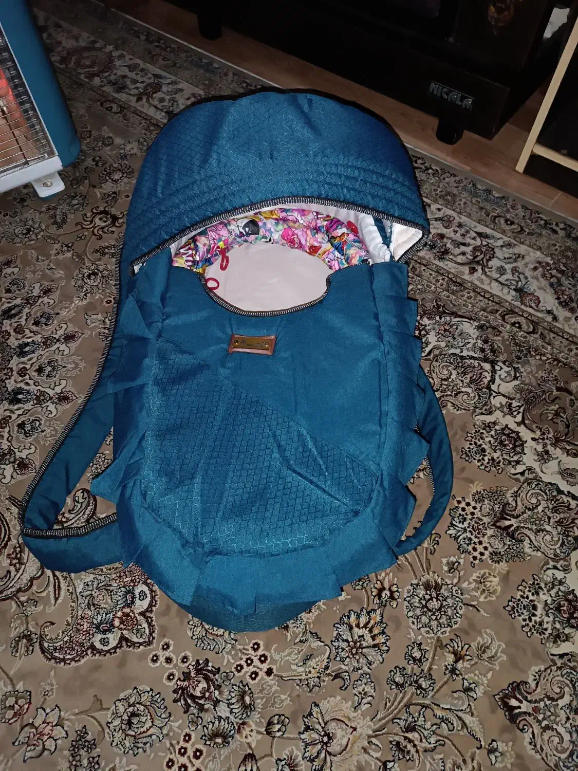 ساک حمل مگنسی مدل گل ریز|کالسکه و لوازم جانبی|رشت, ولکس|دیوار