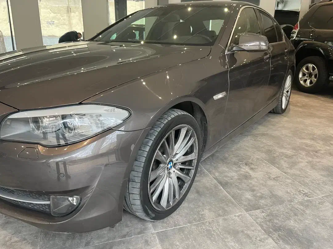 بی ام و ۵۲۸|خودرو سواری و وانت|اصفهان, چرخاب|دیوار