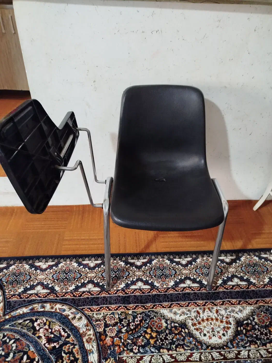 صندلی دانشجو|صندلی و نیمکت|گلستان (تهران), |دیوار