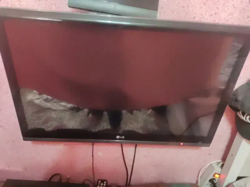 تلویزیون lcd ال جی ۳۲|تلویزیون و پروژکتور|تهران, شهرک فرهنگیان|دیوار