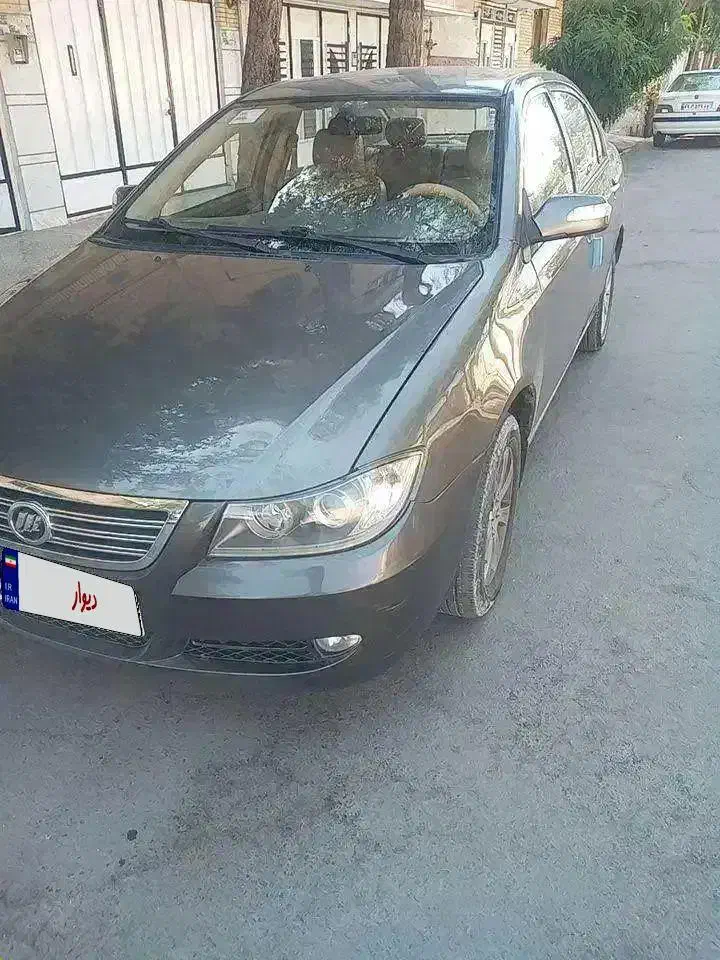 لیفان ۶۲۰ استسنائی کم کار ۱۸۰۰|خودرو سواری و وانت|فولادشهر, A6|دیوار