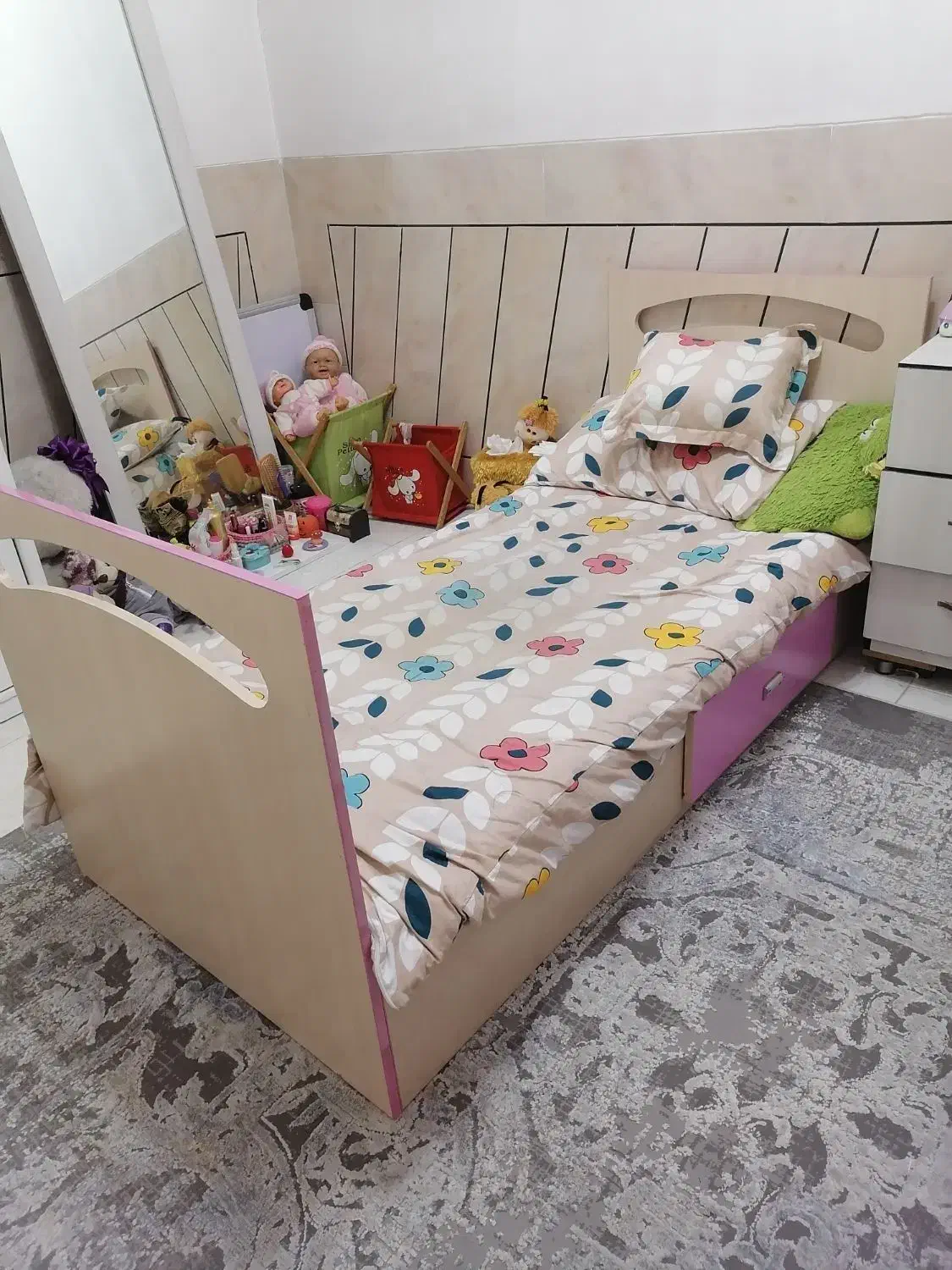 دو عدد تخت نوجوان تمیز با کفی یک تکه|تخت و سرویس خواب|نجف‌آباد, طالقانی|دیوار