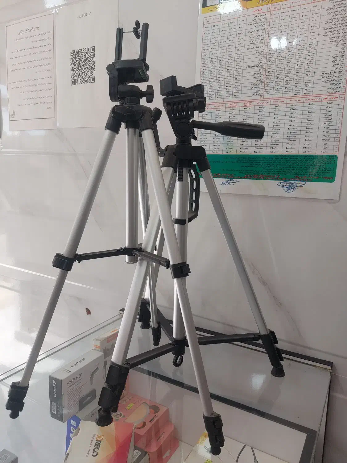 سه پایه نگهدارنده موبایل و دوربین|لوازم جانبی موبایل و تبلت|رفسنجان, |دیوار