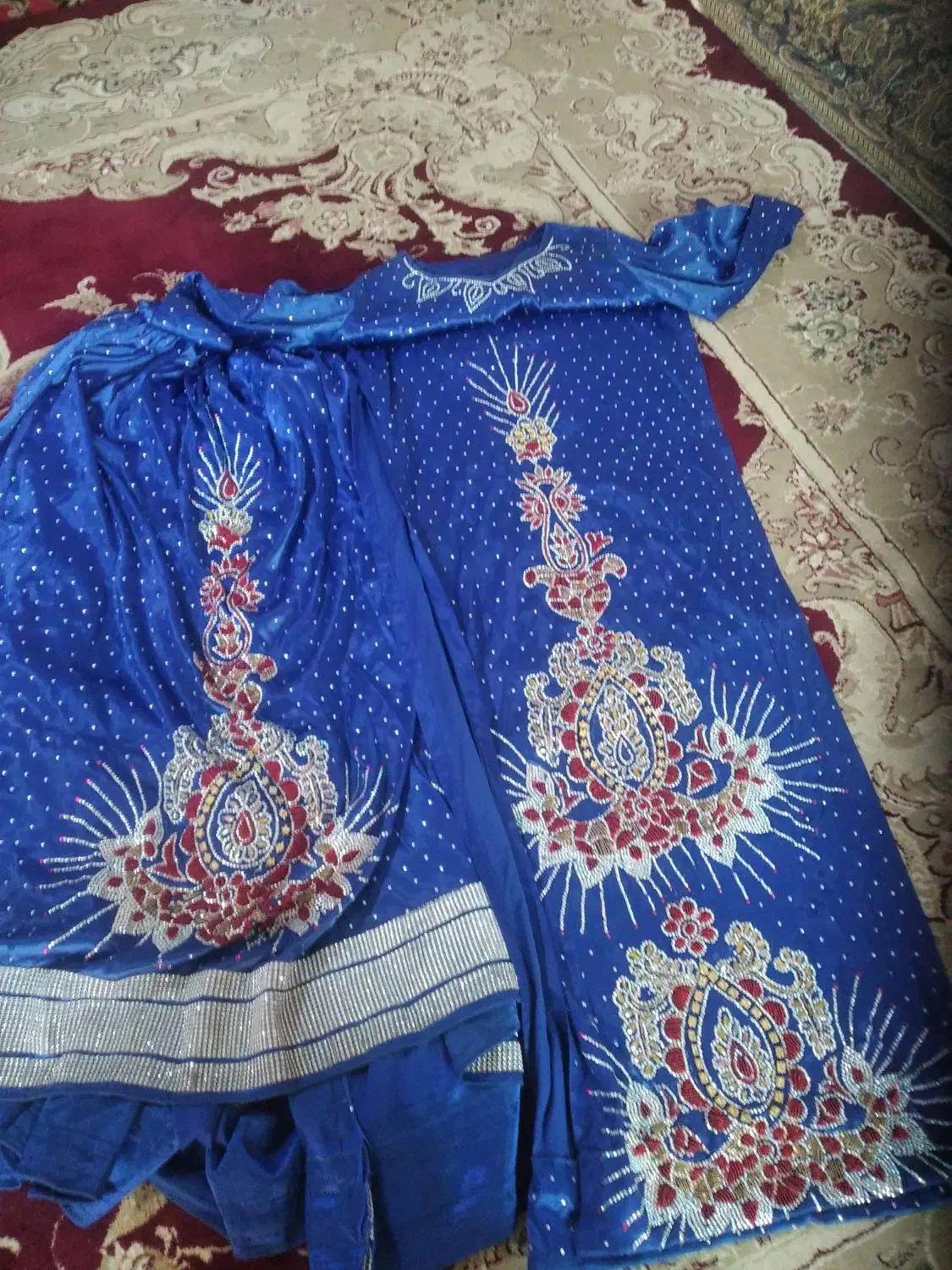 درحدنو|لباس|سی‌سخت, |دیوار