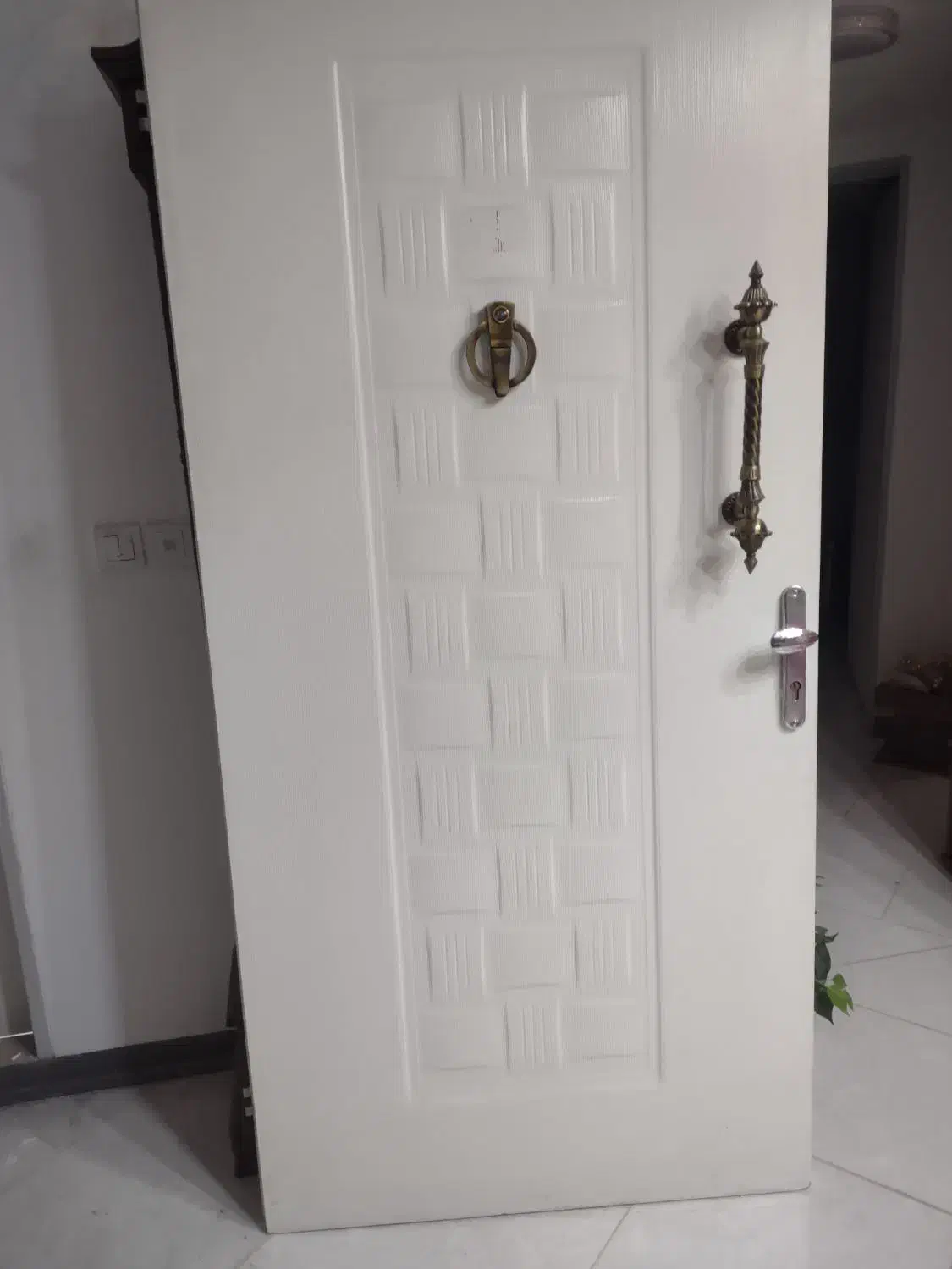 درب ورودی|مصالح و تجهیزات ساختمان|چهارباغ, |دیوار