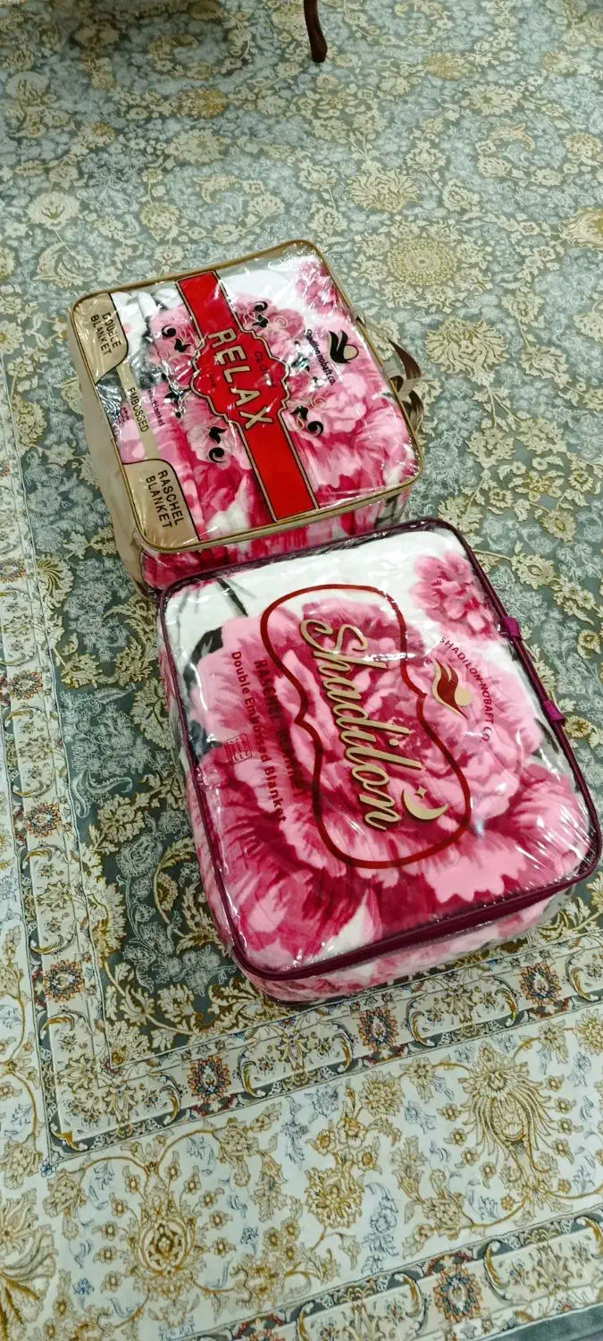 دو عدد پتوی شادیلون نوبافت ۲ نفره نو|رختخواب، بالش، پتو|سنندج, |دیوار