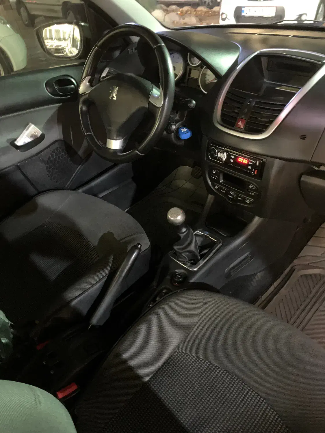 207دنده ای مدل90|خودرو سواری و وانت|دلیجان, |دیوار