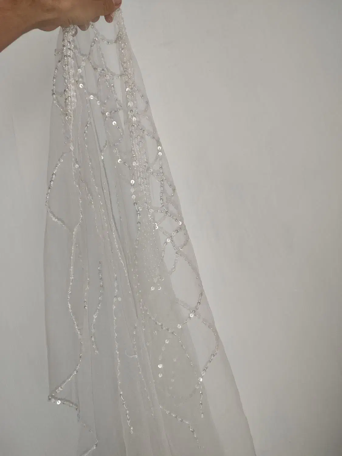 لباس عروس|لباس|کبودرآهنگ, |دیوار