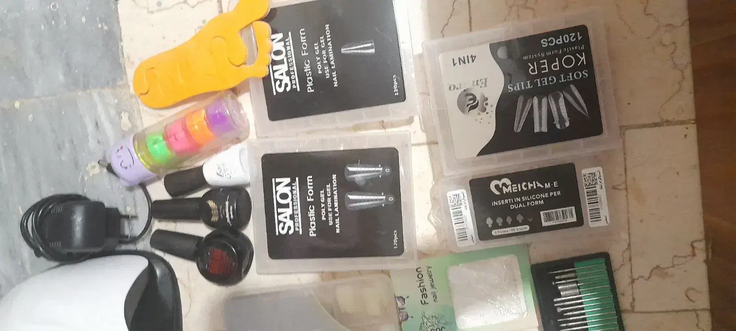 فروش وسایل ناخن|آرایشگاه و سالنهای زیبایی|بهارستان, |دیوار