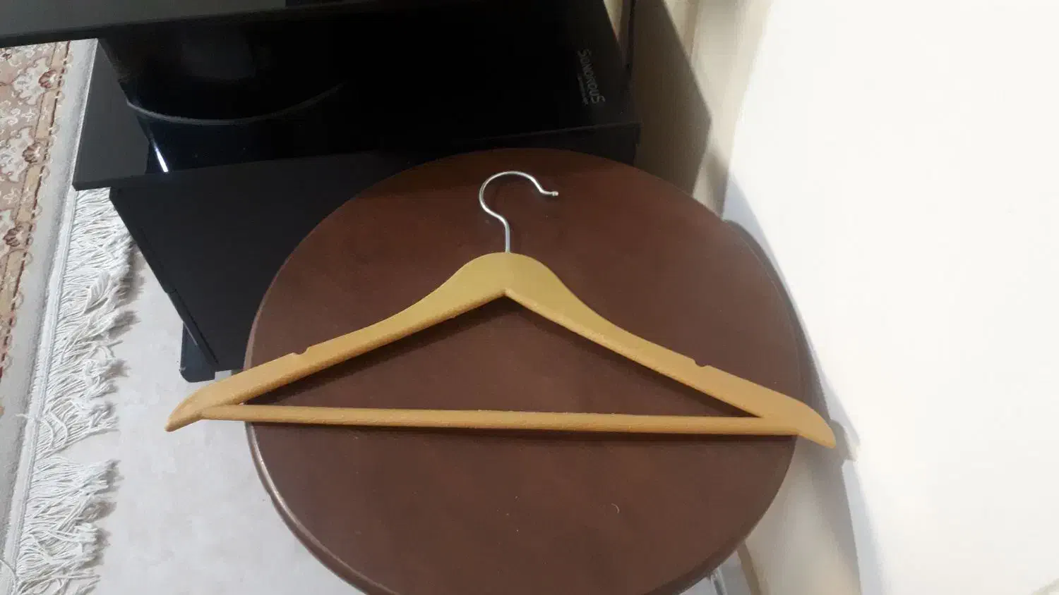 چوب کار چوب لباسی|بندرخت و رخت‌آویز|کرج, گلشهر|دیوار