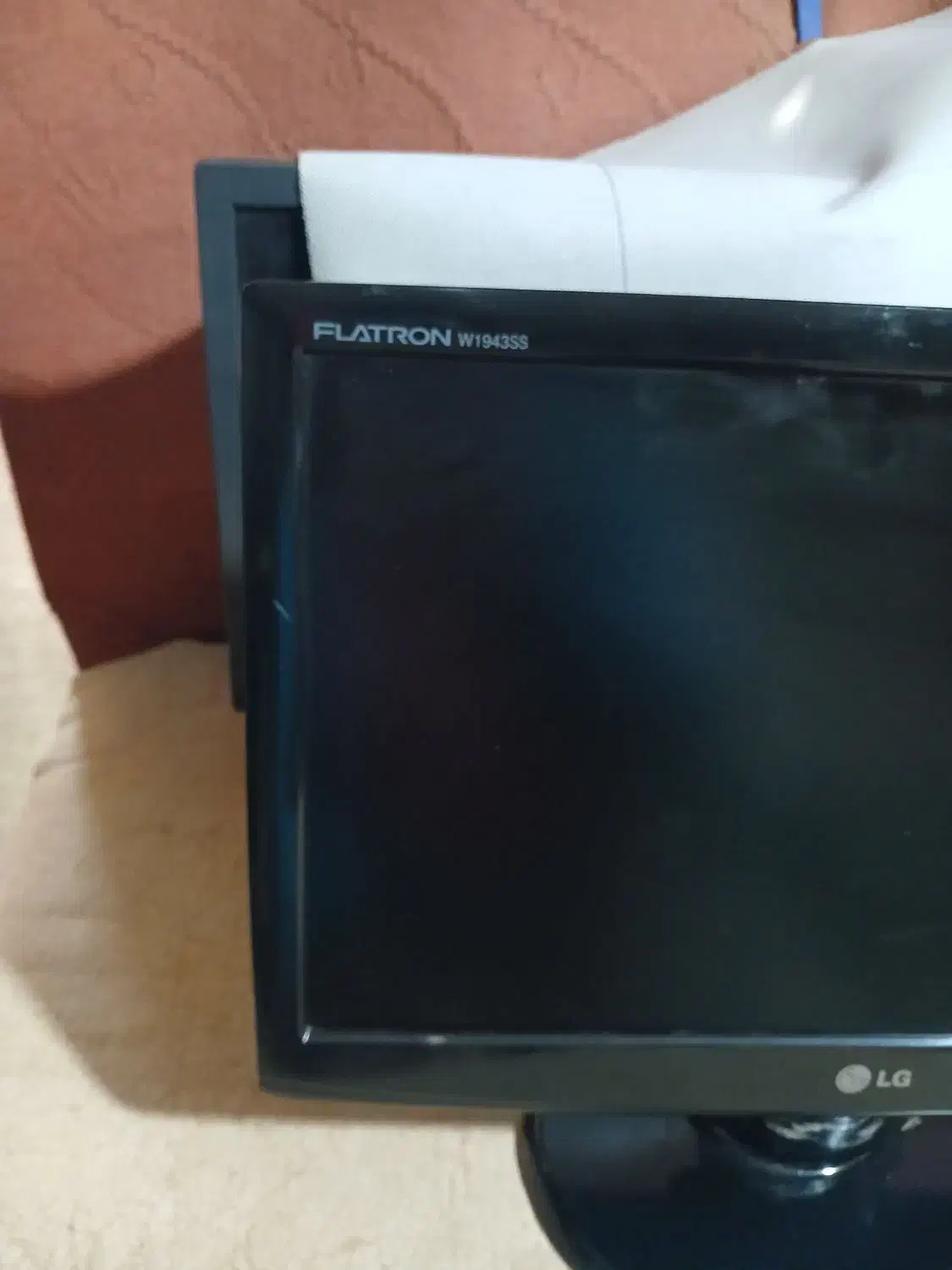 مانیتور ال جی ۱۹ اینچ|قطعات و لوازم جانبی رایانه|رباط‌کریم, شهرک صنعتی زواره‌ای|دیوار