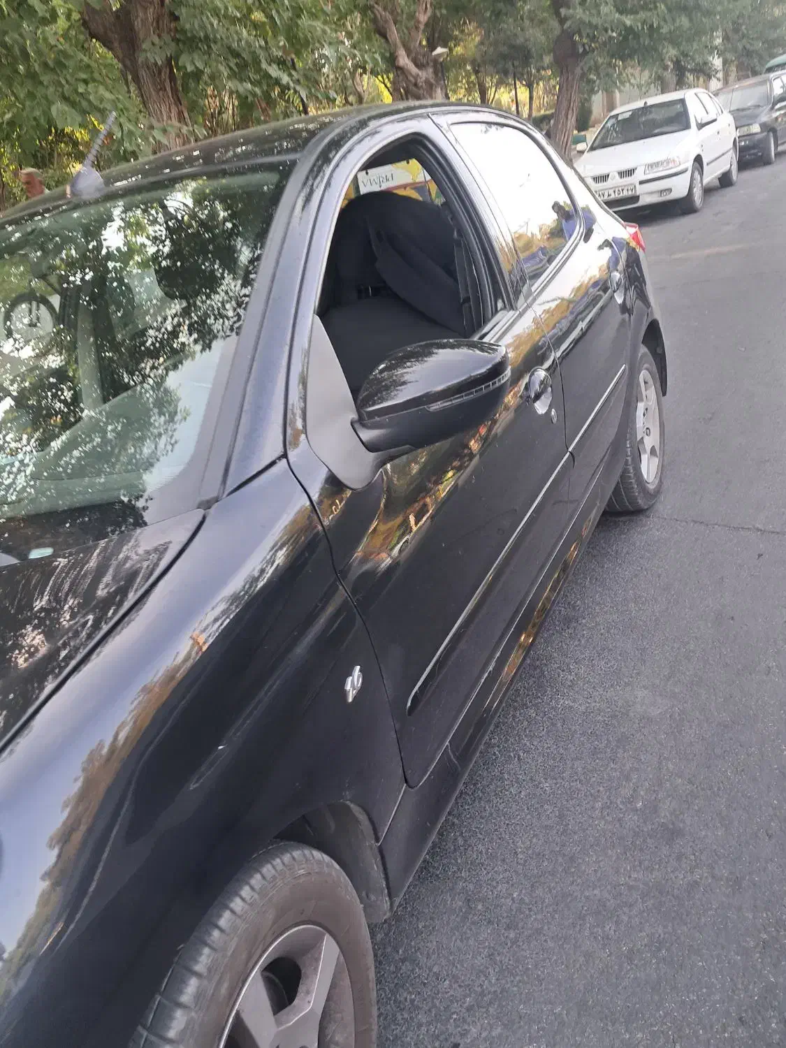 ۲۰۷ مدل ۹۷ اتوماتیک مشکی|خودرو سواری و وانت|اراک, |دیوار