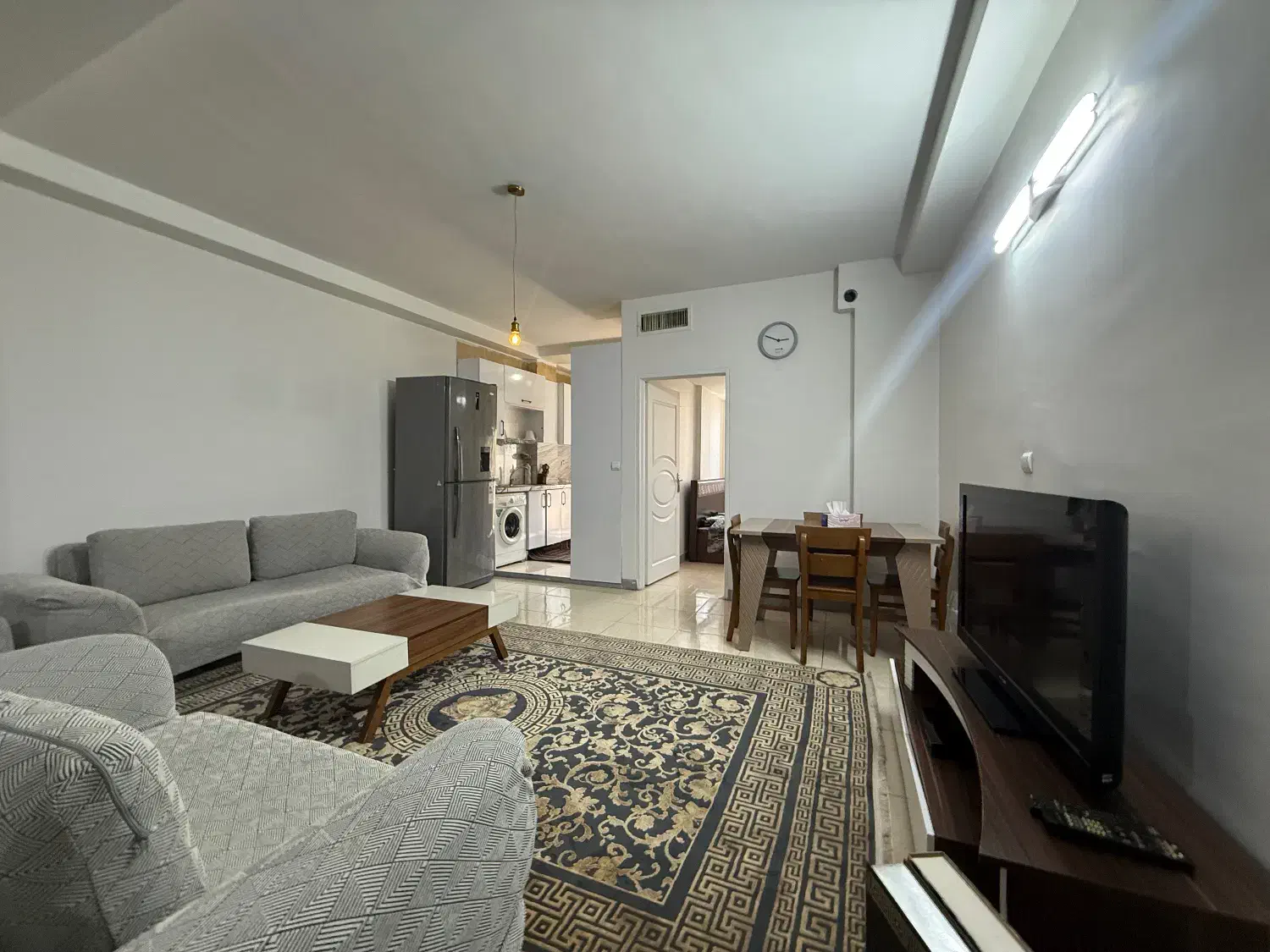 اپارتمان روزانه و هفتگی و ..|اجارهٔ کوتاهمدت آپارتمان و سوئیت|کرج, گلشهر|دیوار