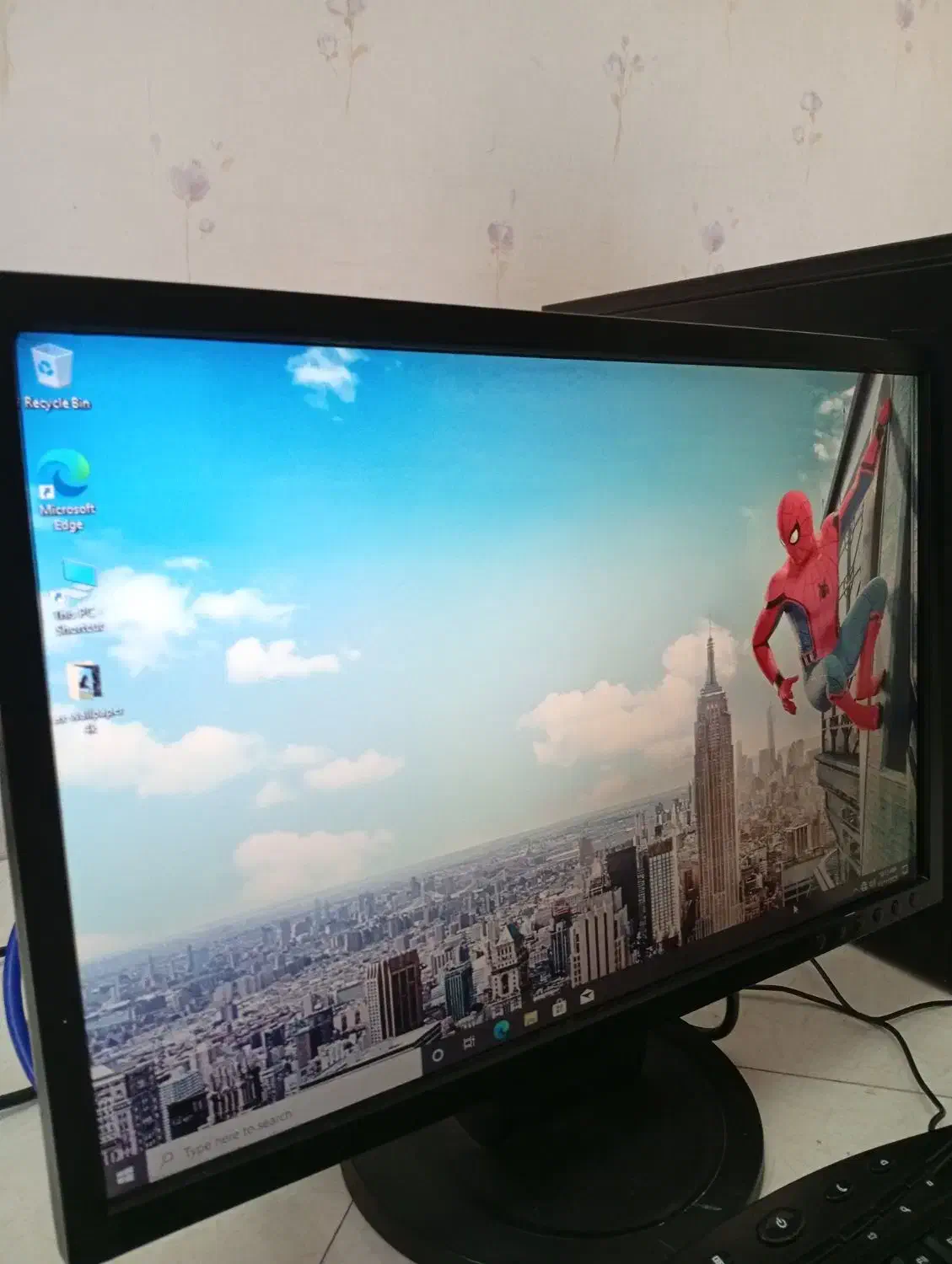 کامپیوتر خانگی کاملا سالم و قوی درحد|رایانه رومیزی|پرند, فاز ۱|دیوار