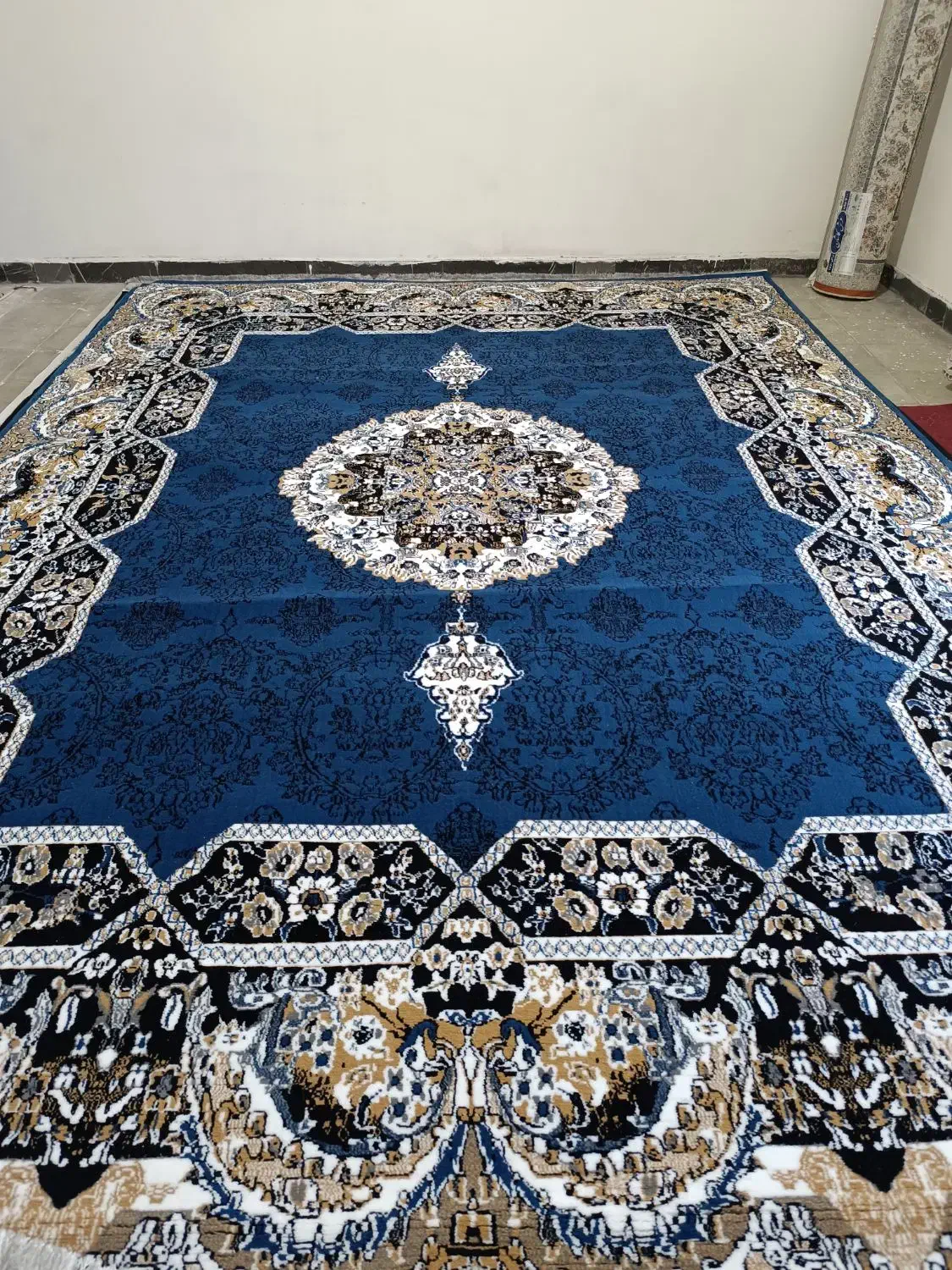 فرش به قیمت کارخانه|فرش|سیرجان, |دیوار