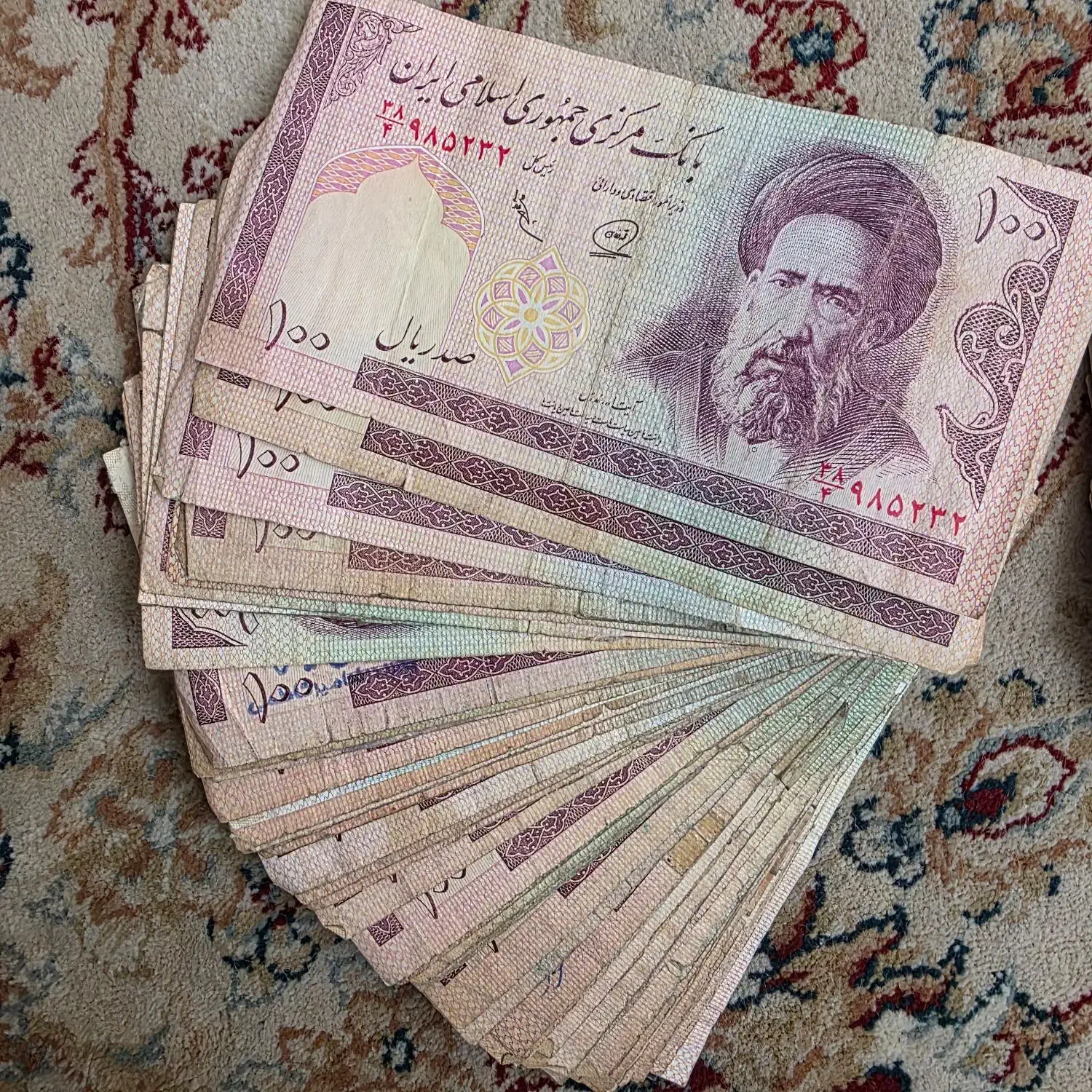 اسکناس زیر خاکی قدیمی ۱۰ و ۲۰ تومانی|کلکسیون سکه، تمبر، اسکناس|اصفهان, ملک‌شهر|دیوار