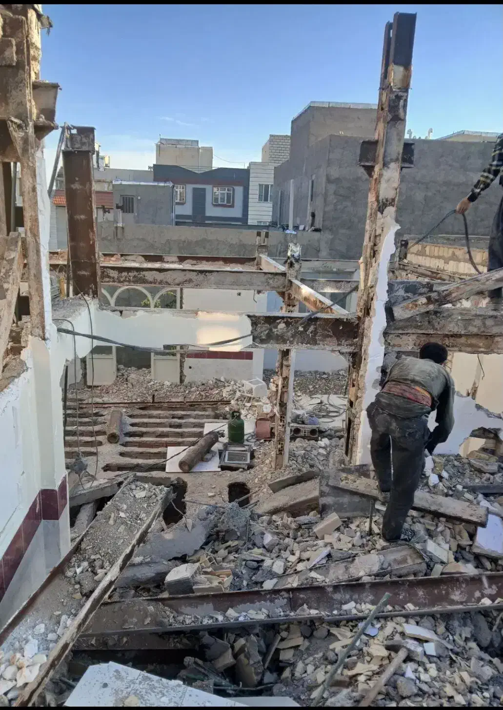 تخریب ساختمان ۲۴ ساعته خریدار ضایعات|خدمات پیشه و مهارت|تهران, زنجان جنوبی|دیوار