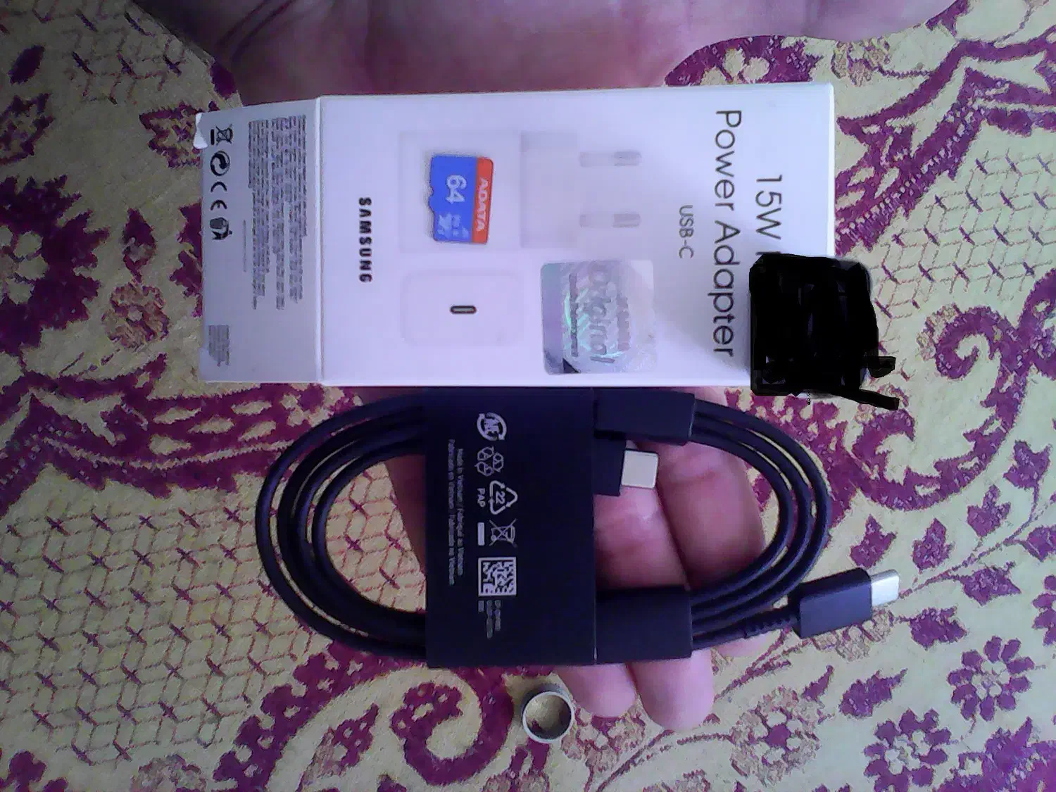 شارژر 15وات و کابل و رم  توضیحات ختمن خواننده شود|لوازم جانبی موبایل و تبلت|بروجرد, |دیوار
