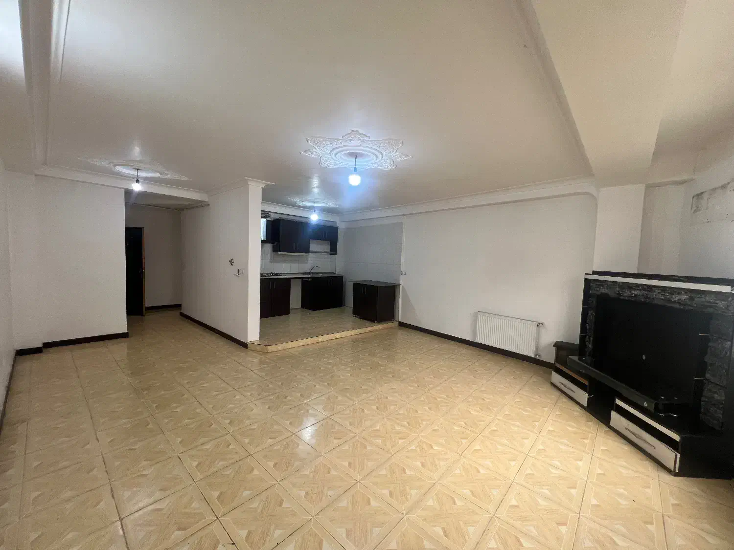 ۹۳مترآپارتمان/طبقه۲/باآسانسور/خیابان ۷۲تن|اجارهٔ آپارتمان|رودسر, |دیوار