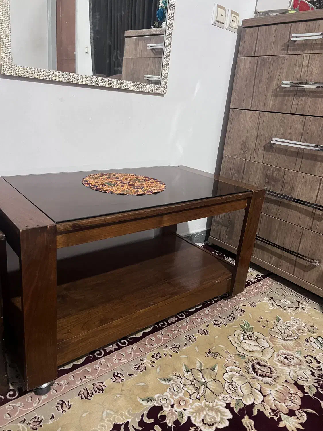 میز جلومبلی چوبی تمیز|مبلمان خانگی و میز عسلی|شاهرود, |دیوار