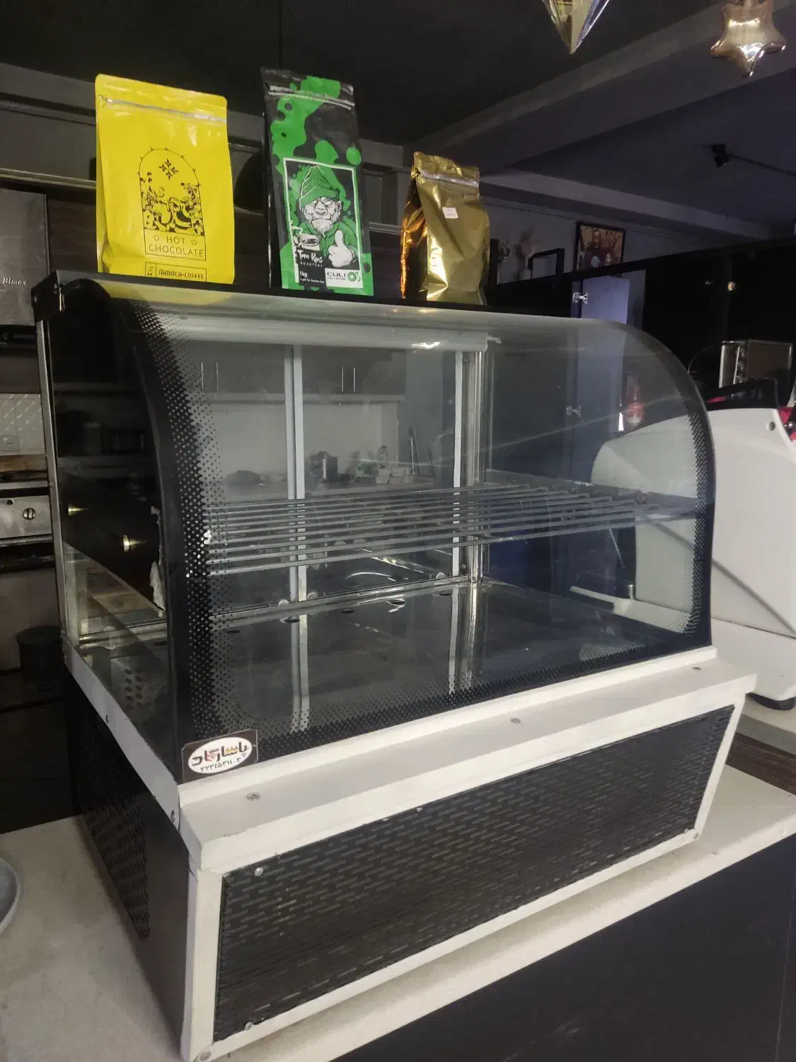 یخچال شوکیس کافی شاپی|کافی‌شاپ و رستوران|رفسنجان, |دیوار