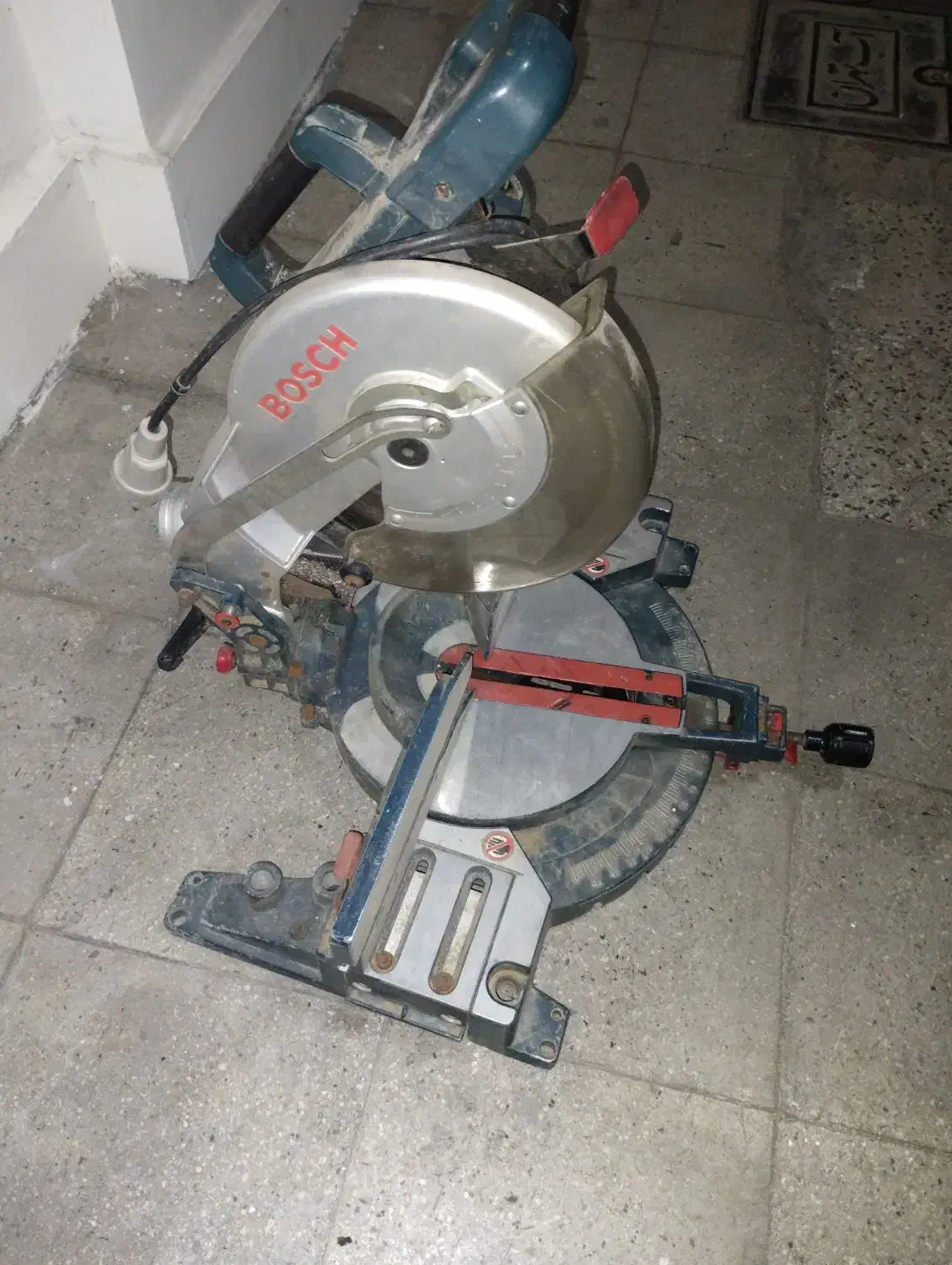 فارسی بر بوش آلمان|ابزارآلات|تهران, علم و صنعت|دیوار