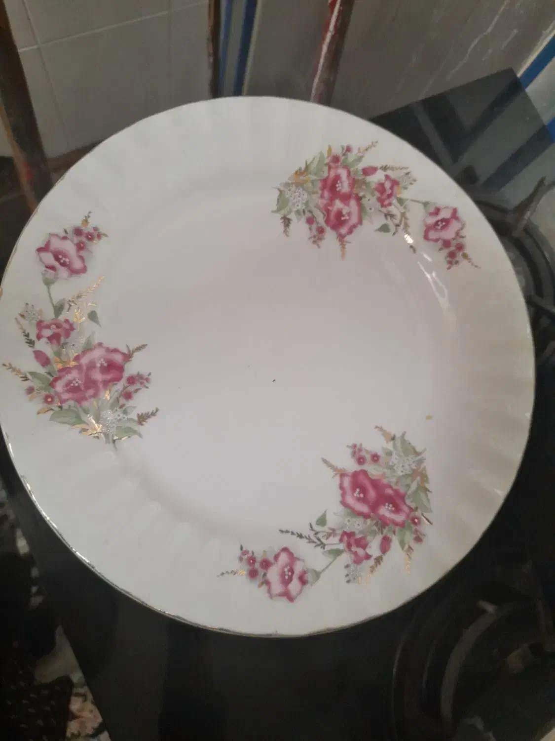 بشقاب چینی غذا خوری|ظروف سرو و پذیرایی|بروجرد, |دیوار