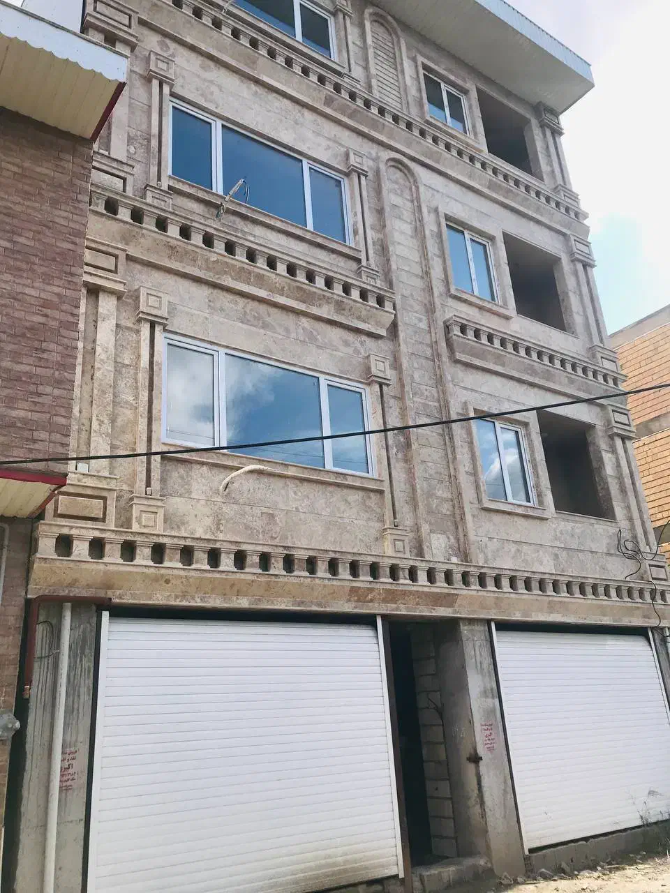 ۱۰۰ متری کلید نخورده|فروش آپارتمان|شفت, |دیوار