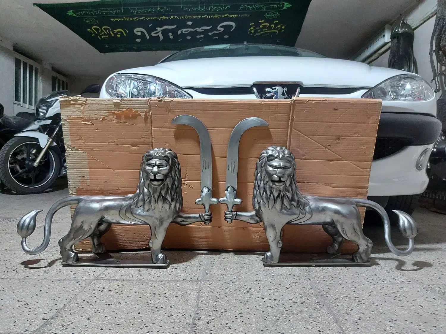 شیر علامت چکشی زنگ علامت چکشی|کلکسیون اشیاء عتیقه|تهران, مشیریه|دیوار