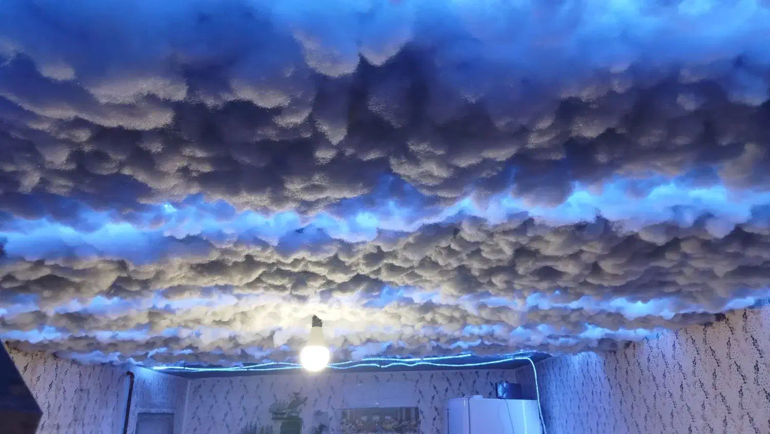 آسمان ابری|لوستر و چراغ آویز|کرمانشاه, |دیوار