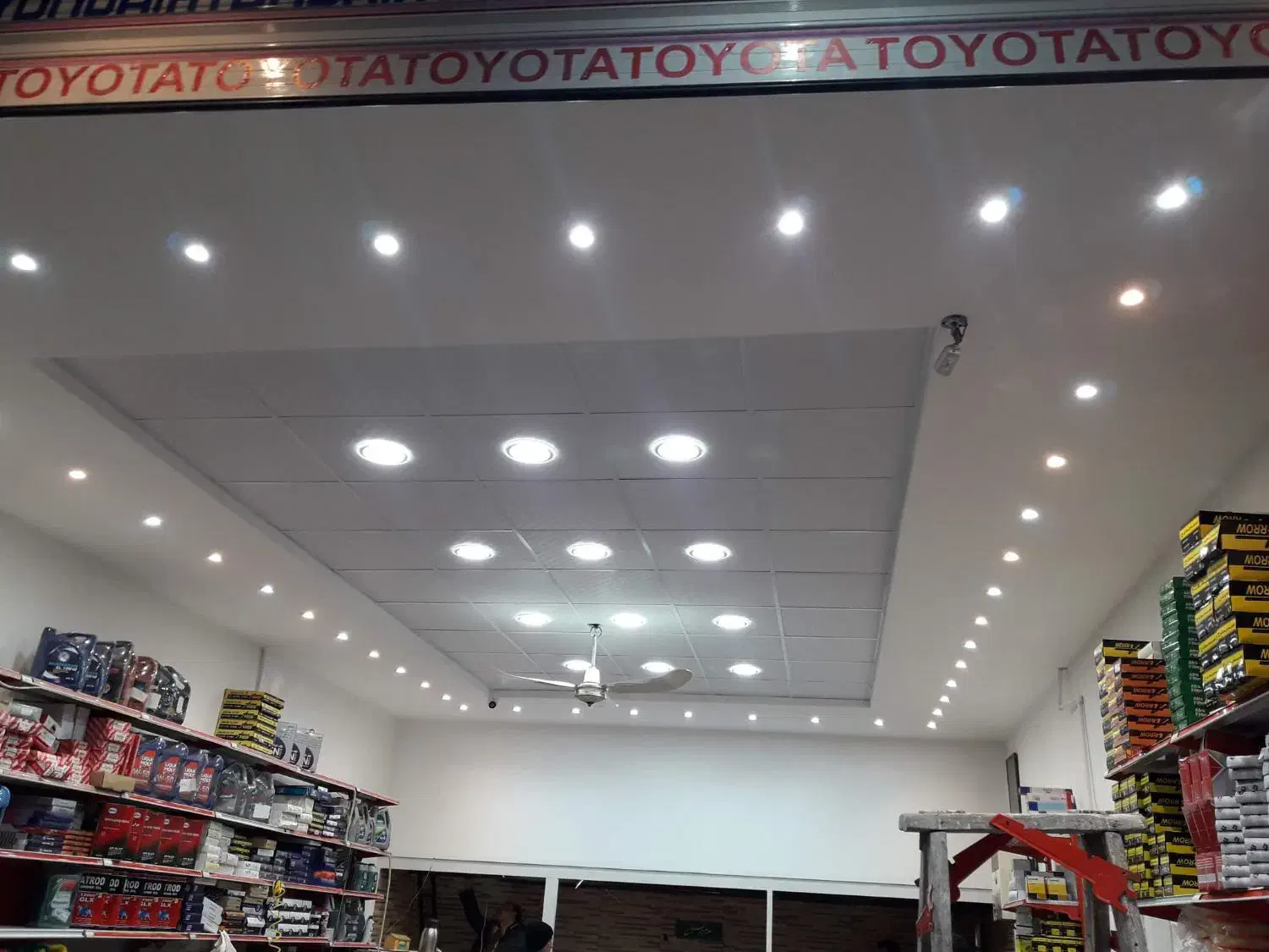 برقکار برق کار نصاب آنتن نصب لوستر آیفون تلفن کولر|خدمات پیشه و مهارت|شاهینشهر, حافظ شمالی|دیوار