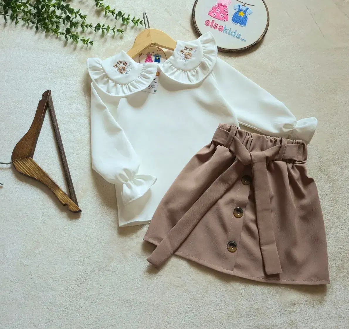 شومیز دامن دخترانه بچگانه شیک و مجلسی آستین بلند|کفش و لباس بچه|تبریز, |دیوار