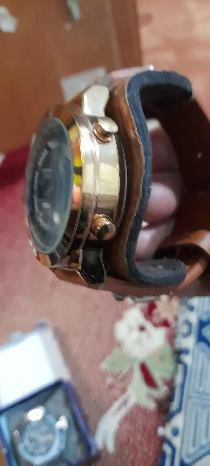 فروش ساعت نو صفر صفر اسکمی|ساعت|چهارباغ, |دیوار