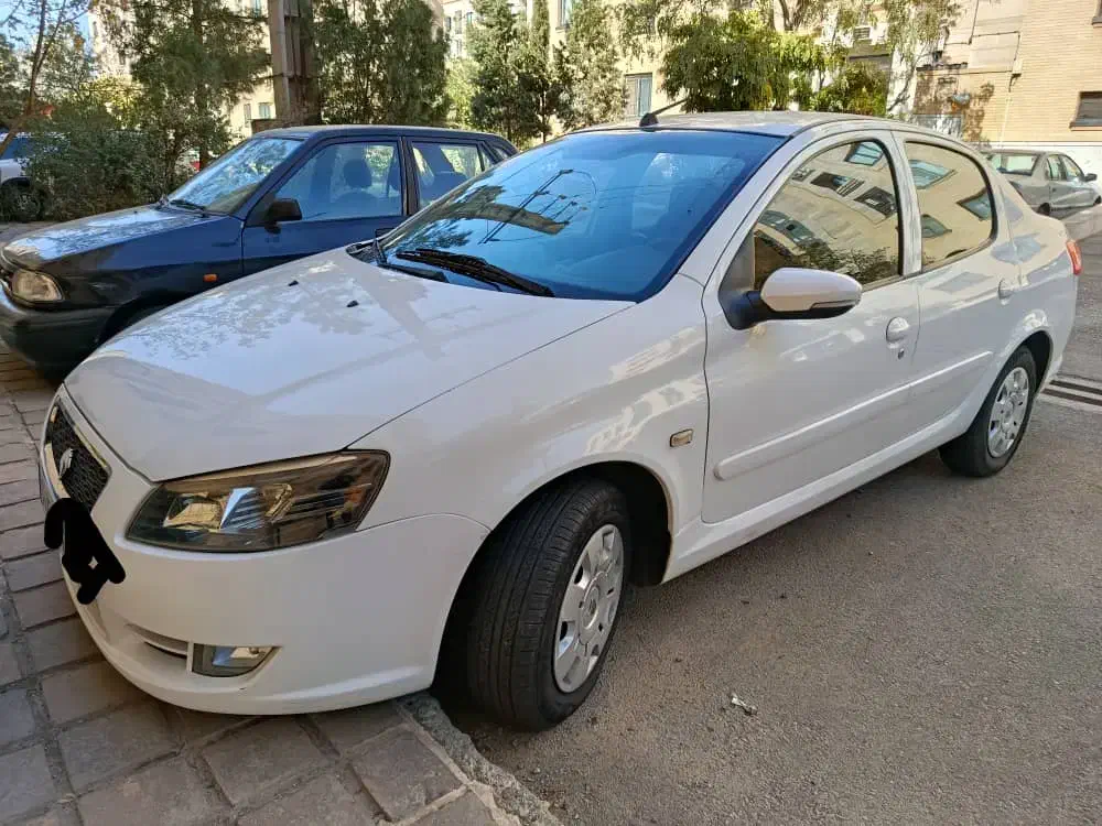 رانا پلاس مدل 1400|خودرو سواری و وانت|پرند, فاز ۱|دیوار