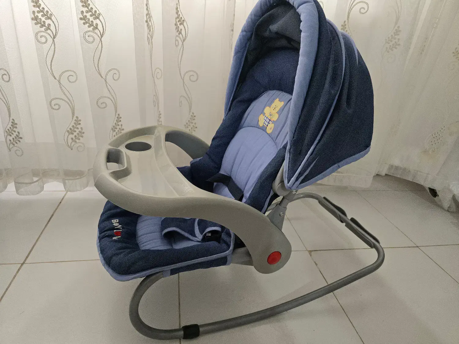 تخت و صندلی نوزاد|تخت و صندلی بچه|فریمان, |دیوار