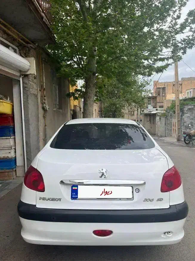 پژو ۲۰۶ اس دی بسیار تمیز|خودرو سواری و وانت|بروجرد, |دیوار